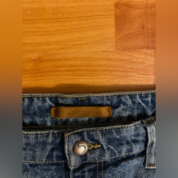 Shorts - Picture 7 of 7